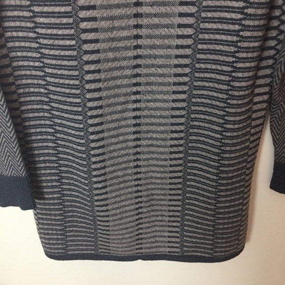 [Quinn] Dark Gray Wool High-Low Knit Sweater - Picture 11 of 11